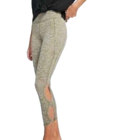 Free People Movement cut out cropped Infinity leggings size medium Army Green - Picture 10 of 10